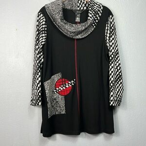 Ali Miles Black White Red Appliqué 3/4 Sleeve Cowl Neck Tunic Top Small
